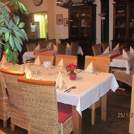 Altes Saengerheim Hotel Quierschied ภายนอก รูปภาพ