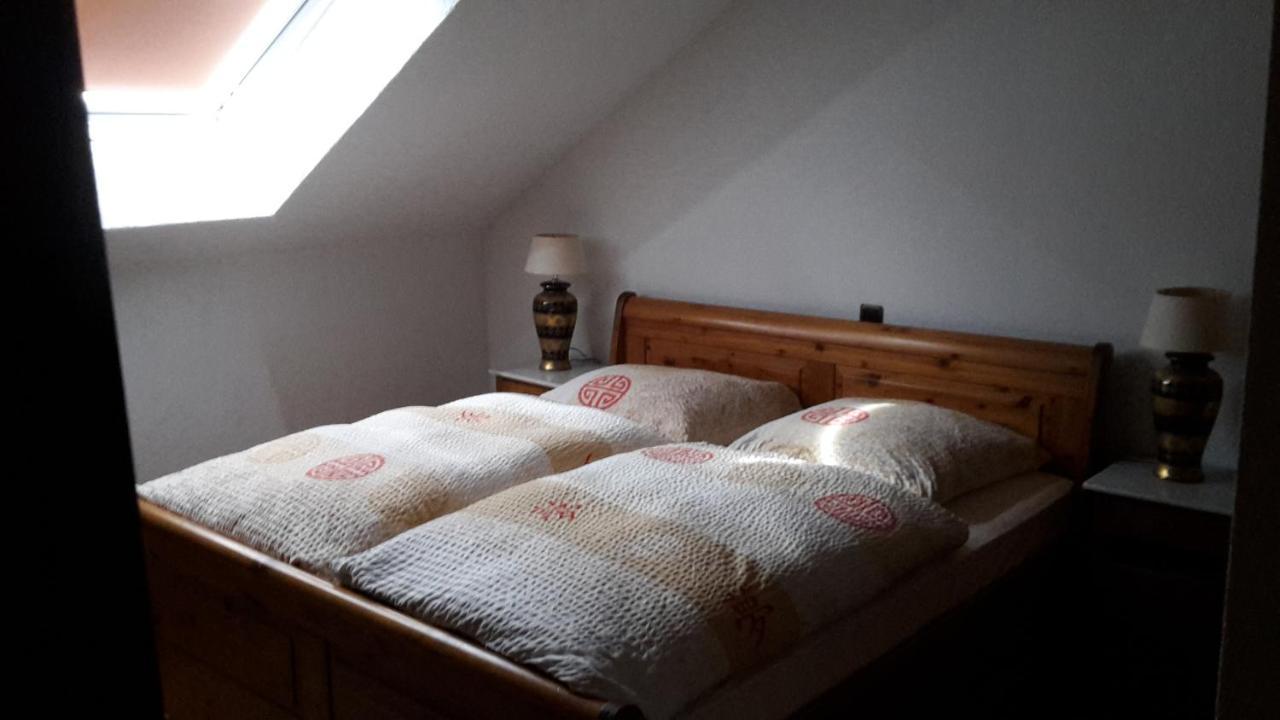 Altes Saengerheim Hotel Quierschied ภายนอก รูปภาพ